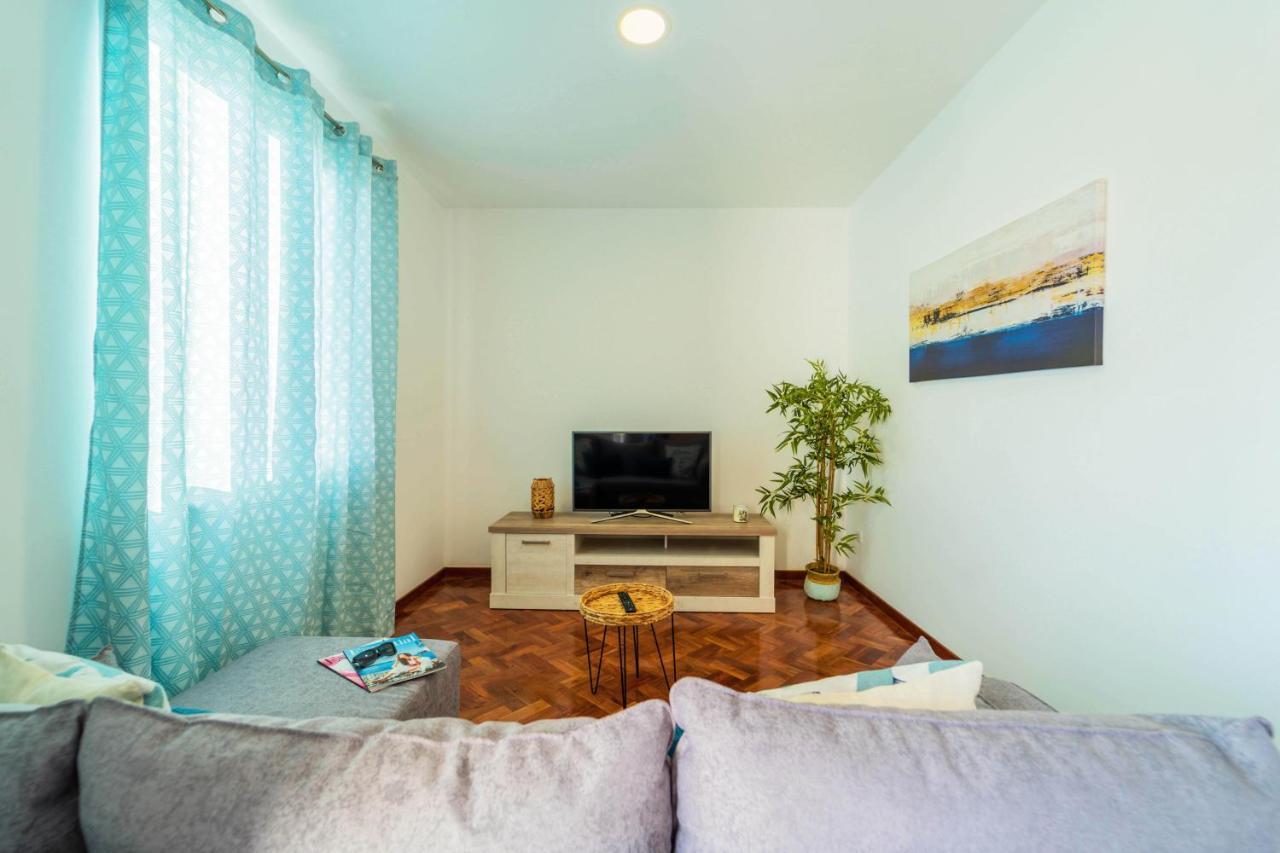 Ajuda Cozy House Villa ฟุงชาล ภายนอก รูปภาพ